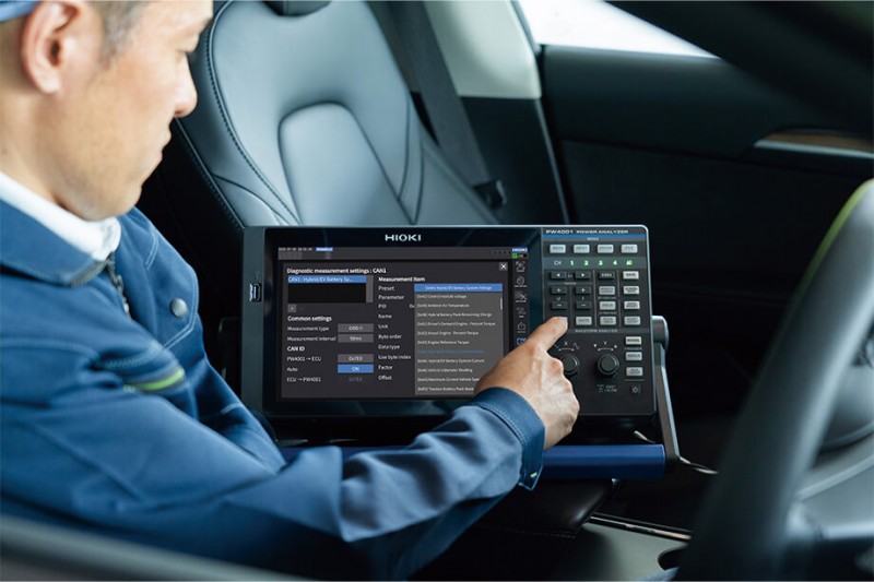 Engineer sending CAN IDs of the DBC file to the PW4001 inside the car